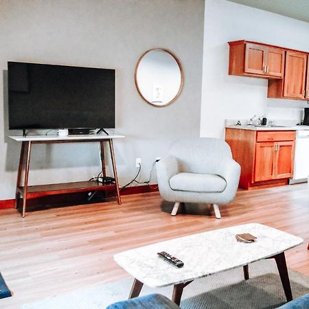Modern Down Town Base Camp! Apartamento Rapid City Exterior foto