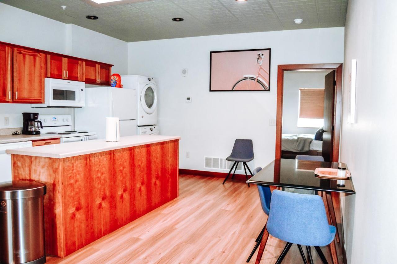 Modern Down Town Base Camp! Apartamento Rapid City Exterior foto